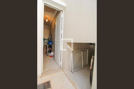 Casa para alugar com 300m², 4 quartos e 4 vagas Casa para alugar com 300m², 4 quartos e 4 vagasQuarto de Serviço