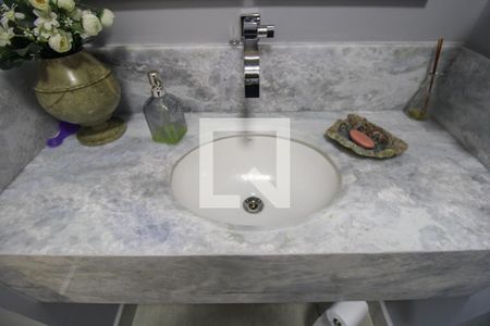 Casa para alugar com 300m², 4 quartos e 4 vagas Casa para alugar com 300m², 4 quartos e 4 vagasBanheiro Social