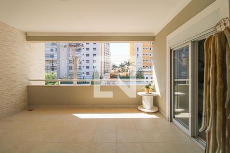 Casa para alugar com 300m², 4 quartos e 4 vagas Casa para alugar com 300m², 4 quartos e 4 vagasVaranda Quarto