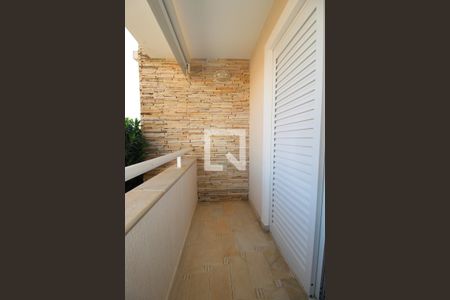 Casa para alugar com 300m², 4 quartos e 4 vagas Casa para alugar com 300m², 4 quartos e 4 vagasVaranda Quarto 4