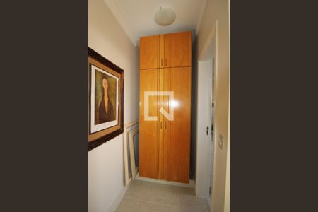 Casa para alugar com 300m², 4 quartos e 4 vagas Casa para alugar com 300m², 4 quartos e 4 vagasQuarto 2