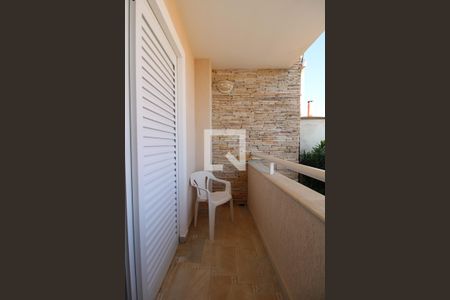 Casa para alugar com 300m², 4 quartos e 4 vagas Casa para alugar com 300m², 4 quartos e 4 vagasVaranda Quarto 3