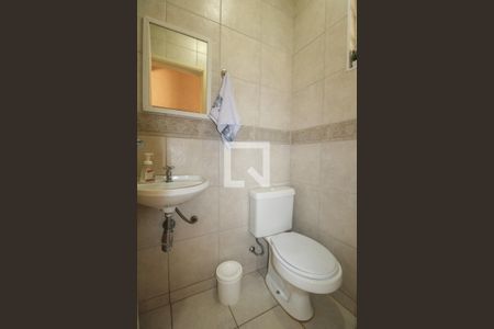 Casa para alugar com 300m², 4 quartos e 4 vagas Casa para alugar com 300m², 4 quartos e 4 vagasBanheiro de Serviço