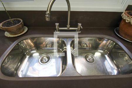 Casa para alugar com 300m², 4 quartos e 4 vagas Casa para alugar com 300m², 4 quartos e 4 vagasCozinha