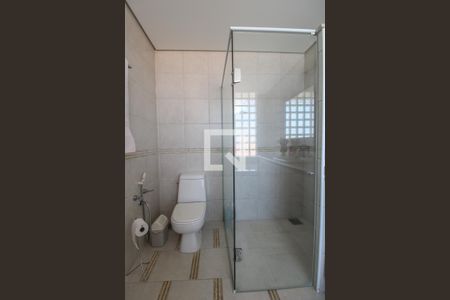 Casa para alugar com 300m², 4 quartos e 4 vagas Casa para alugar com 300m², 4 quartos e 4 vagasBanheiro Social