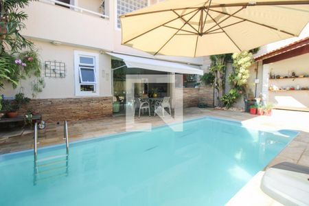 Casa para alugar com 300m², 4 quartos e 4 vagas Casa para alugar com 300m², 4 quartos e 4 vagasÁrea comum