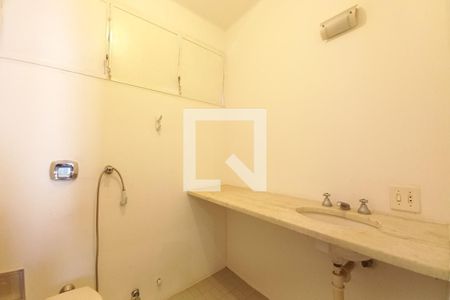 Banheiro de apartamento à venda com 3 quartos, 141m² em Nova Campinas, Campinas