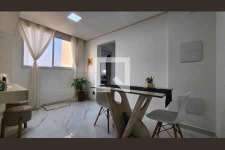 Detalhe Sala de apartamento para alugar com 2 quartos, 45m² em Castelo, Santos