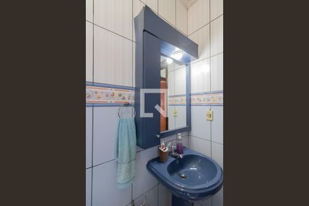 Casa à venda com 225m², 3 quartos e 3 vagas Casa à venda com 225m², 3 quartos e 3 vagasBanheiro