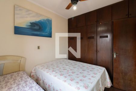 Casa à venda com 225m², 3 quartos e 3 vagas Casa à venda com 225m², 3 quartos e 3 vagasQuarto 3