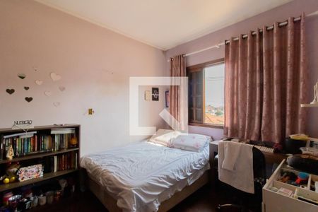 Casa à venda com 225m², 3 quartos e 3 vagas Casa à venda com 225m², 3 quartos e 3 vagasQuarto 2