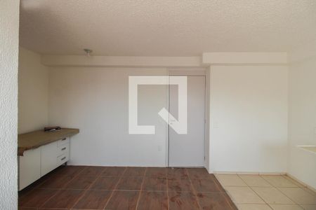 Sala de apartamento para alugar com 2 quartos, 41m² em Parque Sao Vicente, Belford Roxo