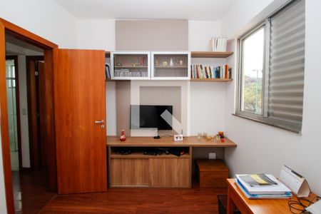 quarto de apartamento para alugar com 3 quartos, 86m² em Estoril, Belo Horizonte