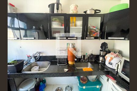 Cozinha de apartamento à venda com 3 quartos, 52m² em Santa Cruz Industrial, Contagem