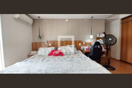 Apartamento à venda com 199m², 3 quartos e 3 vagas Apartamento à venda com 199m², 3 quartos e 3 vagasQuarto 3 suíte