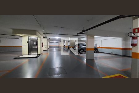 Apartamento à venda com 199m², 3 quartos e 3 vagas Apartamento à venda com 199m², 3 quartos e 3 vagasGaragem