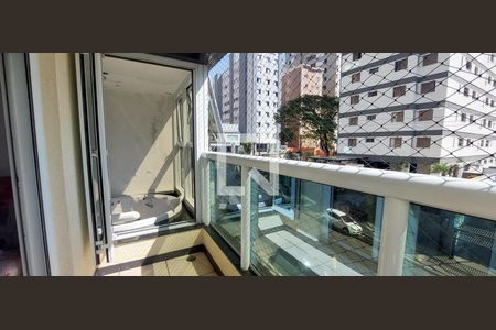 Apartamento à venda com 199m², 3 quartos e 3 vagas Apartamento à venda com 199m², 3 quartos e 3 vagasVaranda Quarto 3 suíte