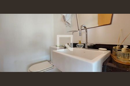 Apartamento à venda com 199m², 3 quartos e 3 vagas Apartamento à venda com 199m², 3 quartos e 3 vagasLavabo