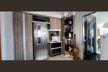 Apartamento à venda com 199m², 3 quartos e 3 vagas Apartamento à venda com 199m², 3 quartos e 3 vagasCozinha