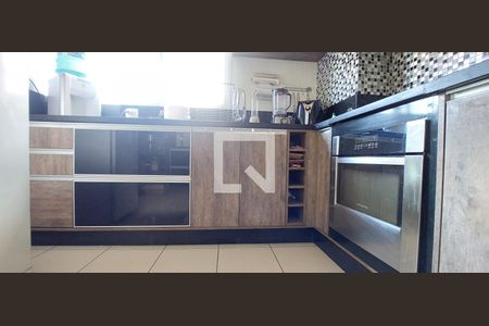 Apartamento à venda com 199m², 3 quartos e 3 vagas Apartamento à venda com 199m², 3 quartos e 3 vagasCozinha