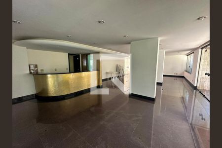 Apartamento à venda com 240m², 4 quartos e 3 vagas Apartamento à venda com 240m², 4 quartos e 3 vagasÁrea comum