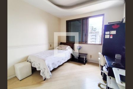 Apartamento à venda com 240m², 4 quartos e 3 vagas Apartamento à venda com 240m², 4 quartos e 3 vagasSuíte 4