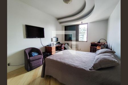 Apartamento à venda com 240m², 4 quartos e 3 vagas Apartamento à venda com 240m², 4 quartos e 3 vagasSuíte 1