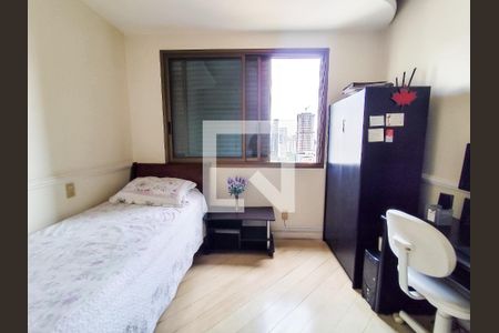 Apartamento à venda com 240m², 4 quartos e 3 vagas Apartamento à venda com 240m², 4 quartos e 3 vagasSuíte 4