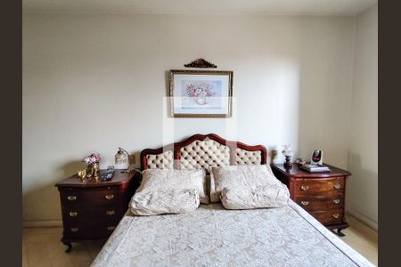 Apartamento à venda com 240m², 4 quartos e 3 vagas Apartamento à venda com 240m², 4 quartos e 3 vagasSuíte 2