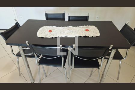 Detalhe da sala de apartamento para alugar com 2 quartos, 91m² em Vila Assuncao, Praia Grande