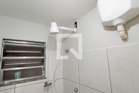 banheiro de apartamento para alugar com 1 quarto, 40m² em Taquara, Rio de Janeiro