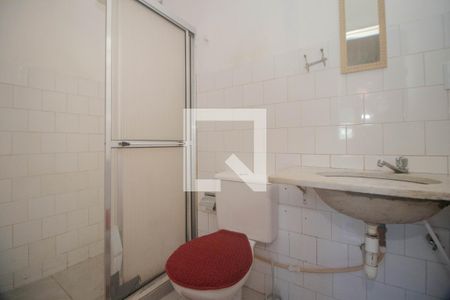 Banheiro de apartamento à venda com 1 quarto, 50m² em Jardim Sabará, Porto Alegre