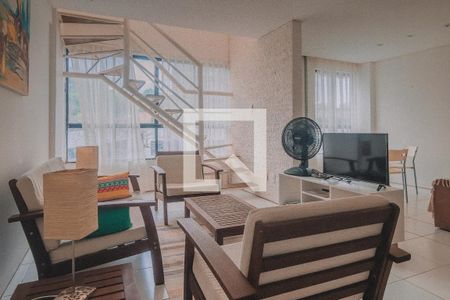 Sala de estar de apartamento para alugar com 1 quarto, 60m² em Ondina, Salvador