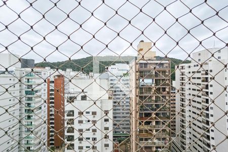 Vista de apartamento para alugar com 3 quartos, 119m² em Barra Funda, Guarujá