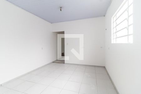 Sala de casa para alugar com 2 quartos, 120m² em Vila Lavinia, Mogi das Cruzes