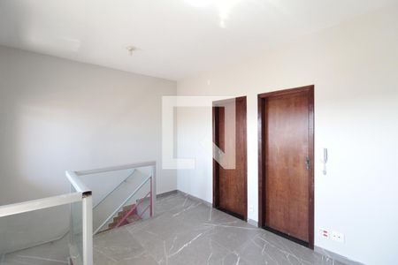 Sala de TV de apartamento para alugar com 2 quartos, 90m² em Jardim Guanabara, Belo Horizonte