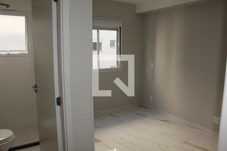 Detalhe da Suíte  de apartamento para alugar com 2 quartos, 57m² em Jardim Rebelato, Cotia