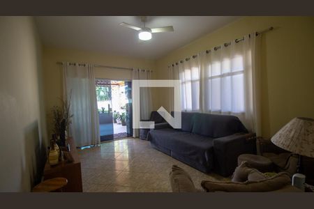 Sala de casa à venda com 3 quartos, 160m² em Vargem Grande, Rio de Janeiro