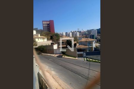 Vista de apartamento à venda com 3 quartos, 75m² em Cabral, Contagem