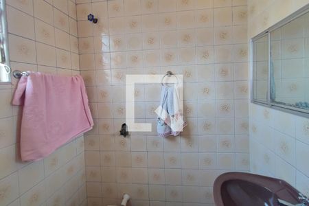 Casa à venda com 340m², 5 quartos e 3 vagas Casa à venda com 340m², 5 quartos e 3 vagasBanheiro