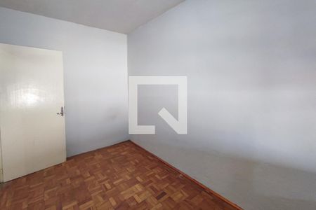 Casa à venda com 340m², 5 quartos e 3 vagas Casa à venda com 340m², 5 quartos e 3 vagasEdícula - Quarto 2