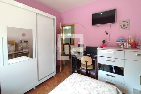 Casa à venda com 340m², 5 quartos e 3 vagas Casa à venda com 340m², 5 quartos e 3 vagasQuarto 2