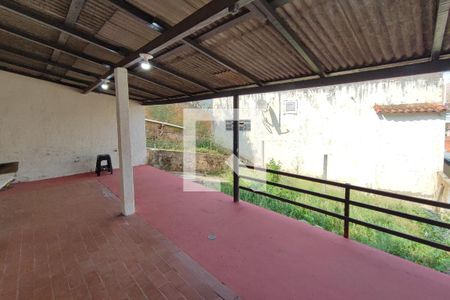 Casa à venda com 340m², 5 quartos e 3 vagas Casa à venda com 340m², 5 quartos e 3 vagasQuintal