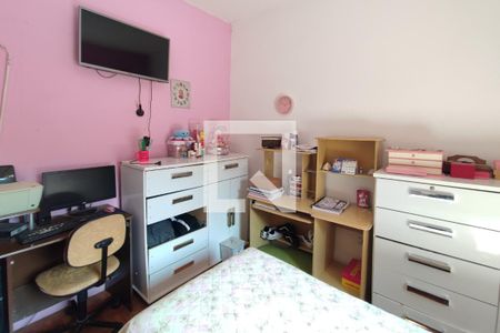 Casa à venda com 340m², 5 quartos e 3 vagas Casa à venda com 340m², 5 quartos e 3 vagasQuarto 2