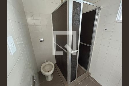 Banheiro de apartamento para alugar com 1 quarto, 20m² em Bento Ribeiro, Rio de Janeiro