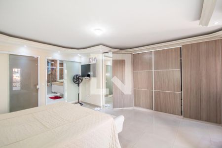 Suíte de casa à venda com 4 quartos, 360m² em Bandeiras, Osasco