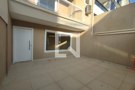 Casa de condomínio à venda com 100m², 3 quartos e 2 vagas Casa de condomínio à venda com 100m², 3 quartos e 2 vagas1º Pav - Area Externa