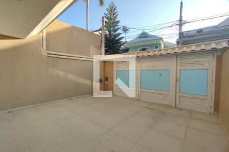 Casa de condomínio à venda com 100m², 3 quartos e 2 vagas Casa de condomínio à venda com 100m², 3 quartos e 2 vagas1º Pav - Area Externa