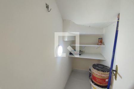 Casa de condomínio à venda com 100m², 3 quartos e 2 vagas Casa de condomínio à venda com 100m², 3 quartos e 2 vagas1º Pav - Dispensa