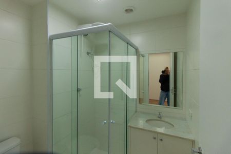 Banheiro de apartamento para alugar com 1 quarto, 28m² em Vila Independencia, São Paulo